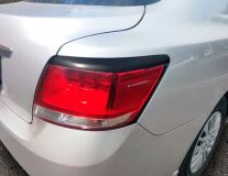 Реснички на задние фонари для Toyota Allion T260 2016-2021
