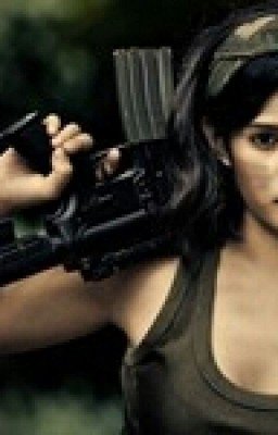 Опасна и воружена!