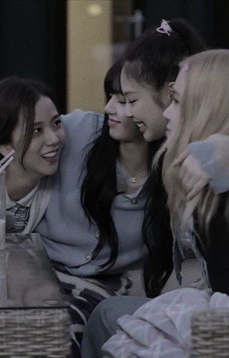 Пока мы спим люди в любовь играют.