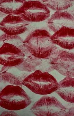 Целоваться хочу..