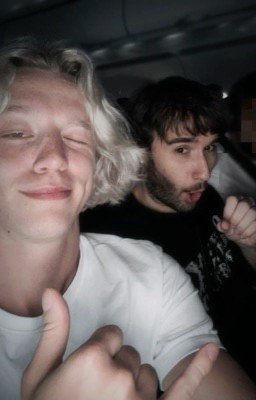 Я не должен любить тебя! // Парадеевич и Кореш