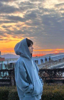 - луна сегодня красивая.. правда?