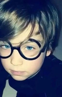 ::она была лишь тенью его фантазий.