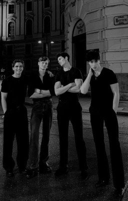 Я и мои четыре сводных брата.