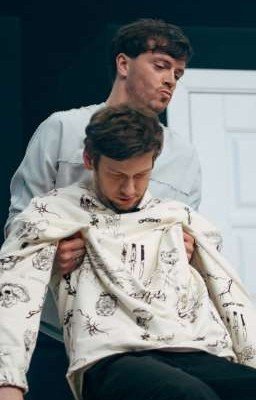 Голубоглазый учитель, который живёт напротив 