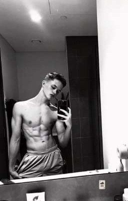 Леон Кемстач 