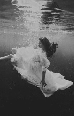 Утонувшая...