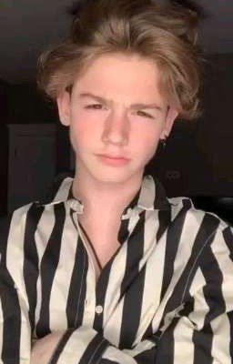 Хорошая девочка..(Завершено)