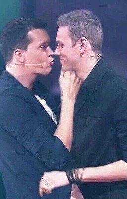 Парень из квартиры напротив 