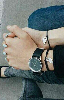 -Ты настоящий идиот! - А ты капризная БОМБИТА!