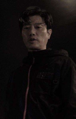 В его холодных руках