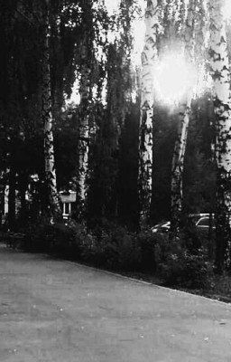 Девочка в жёлтом сарафане