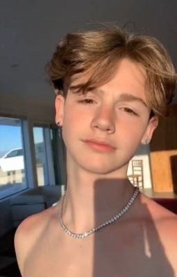 Богатенькая Модель