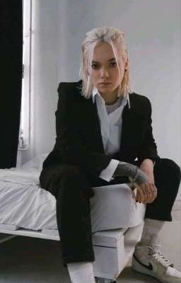 сводная сестра//Кира Медведева 