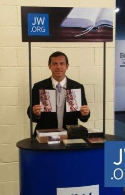 БОГ ПОМОГ МНЕ ИЗМЕНИТЬ ЖИЗНЬ К ЛУЧШЕМУ.