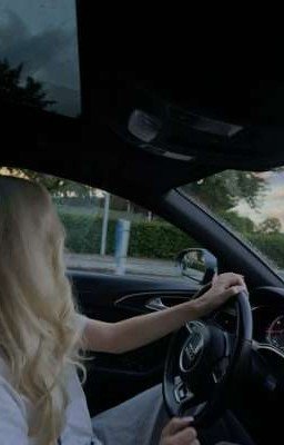 Какие гонки? - услышала я от брата