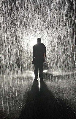 Заложник лжи и миражей