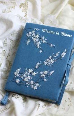 𝕿𝖍𝖊 𝕯𝖎𝖆𝖗𝖞 𝖔𝖋 𝕾𝖎𝖊𝖓𝖓𝖆 𝖑𝖆 𝕸𝖔𝖔𝖗𝖊 