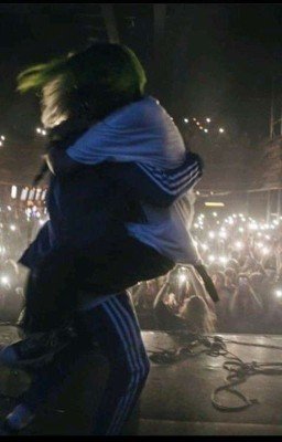 -А твой бойфренд все же облажался)