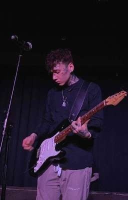 ~я запомнил тебя голой... но не помню счастливой