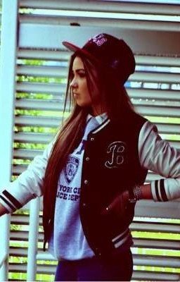 Приключения пацанки