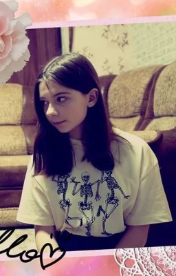 Она нежная как роза. Которую я не ому не позволю сорвать.