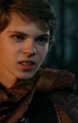 Девочка-безумец и Вечно-мальчик.