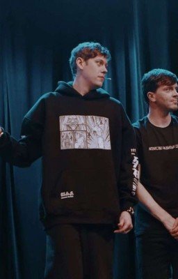 Он всего лишь учитель!