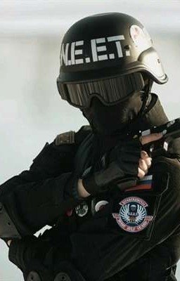 Мой братик работает в ОМОН :3
