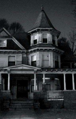 Странный дом.