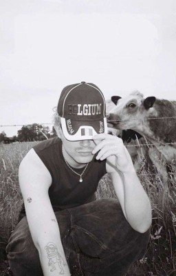 - она не знает с кем связалась..