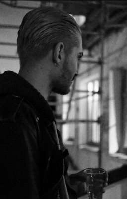 в руках наркомана // Билл Каулитц