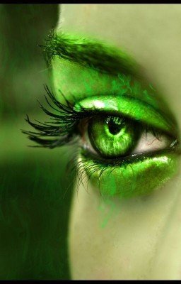 Зловещие глаза