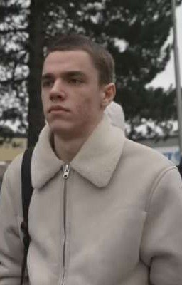 Ты когда-нибудь улыбаешься?