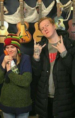 Даниззка/Руслик/Шел 11-тый класс... 