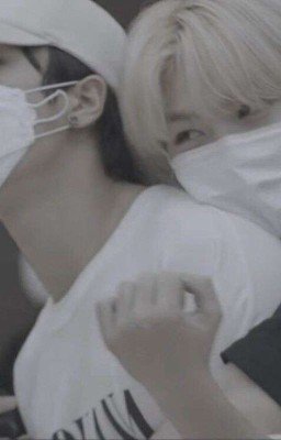 эта чертова вспышка фотокамеры...(Хёнликсы📼)