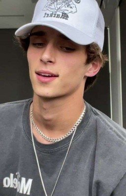 Ночной поцелуй || Джош Ричардс