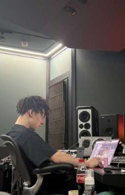 продюсер брата[закончен]