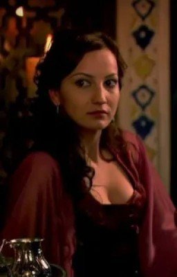 Даже самый нежный цветок питается ядом