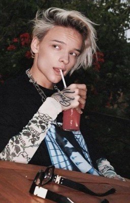 Всё началось в лагере