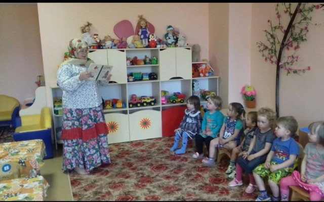 Чтение русских народных сказок с привлечением родителей "В гостях у бабушки-сказочницы"
