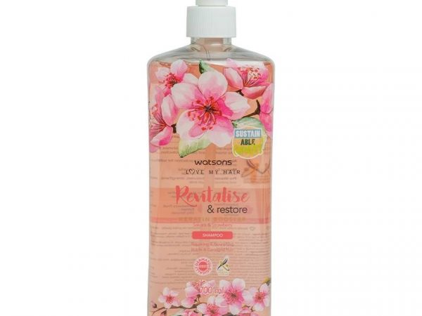 Watsons Sakura  Strawberry Shampoo 700ml.