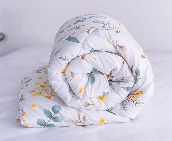 LUCKY MATTRESS 3.5 Ft. Md 028 Micro Touch Flower Style Duvet  60 X 80 Inches (152X203 CM.)  Yellow