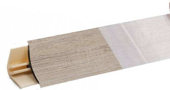 Плинтус Дуб Канадский 3230 LB 23 - 3 000мм пластик Korner 