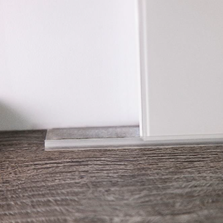 Плинтус Светло-серый - RAUWALON симпл лайн - 5 000мм пластик Rehau 