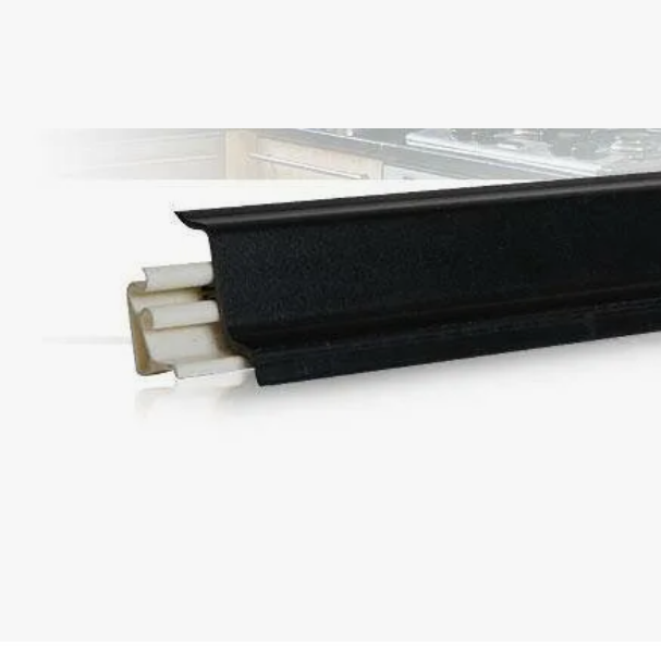 Плинтус Дуглас темный - Korner (4м) - 4 000мм пластик Korner 