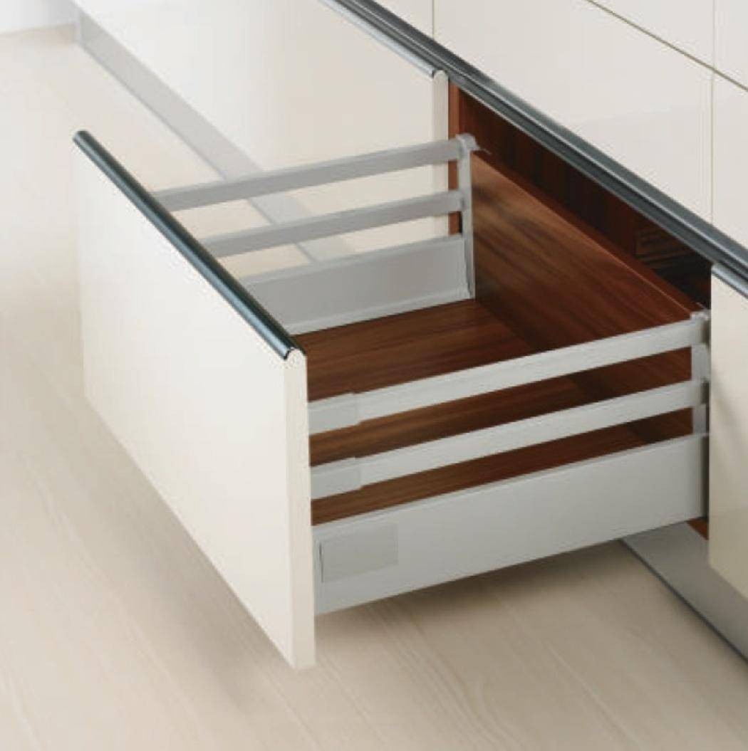 15520 Крепление задней стенки DTC для DragonBox Н=224 на два рейлинга Серый 