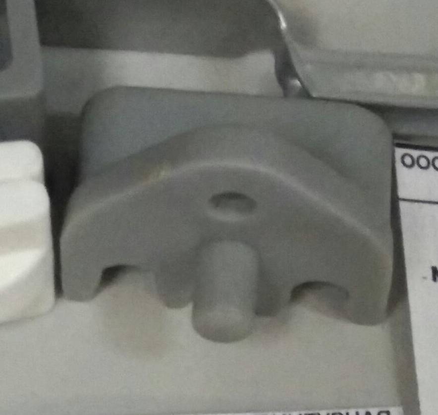 Держатель сетки серый пластик ЮММ Техно 