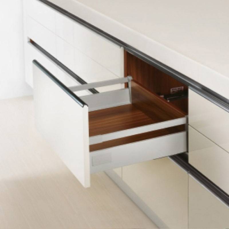 15518 Крепление задней стенки DTC для DragonBox Н=160мм на один рейлинг Серый 