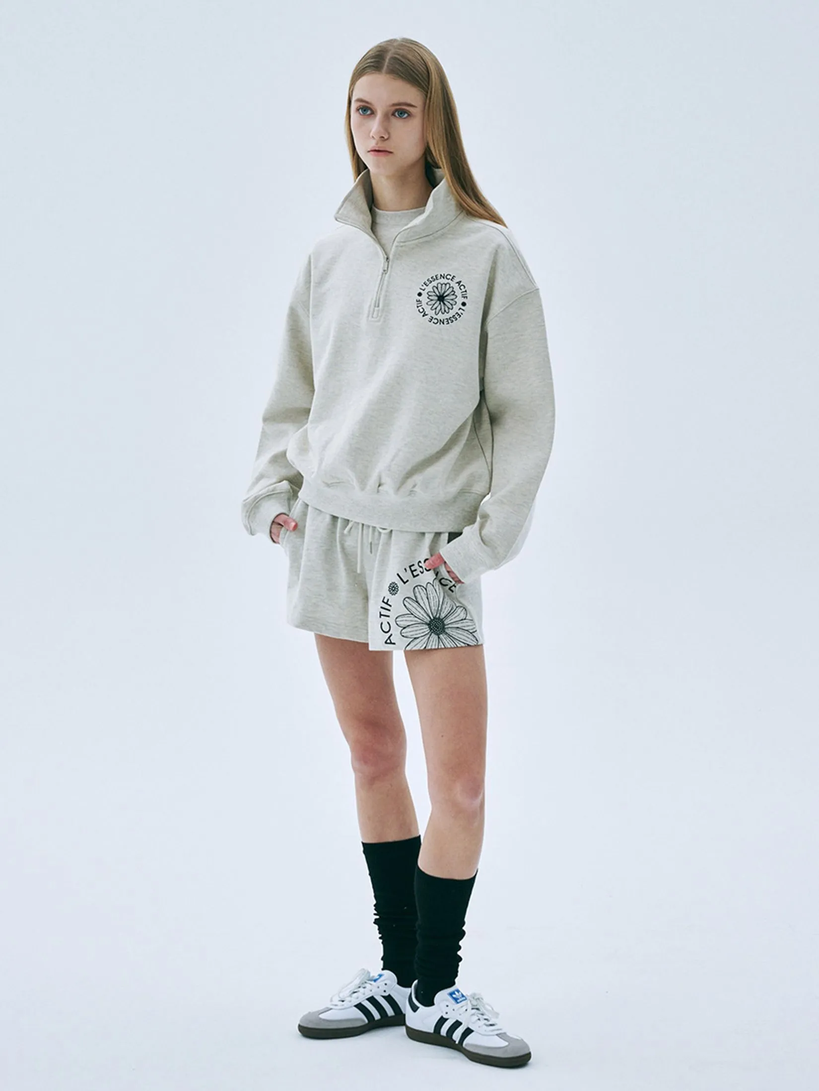 MARDI MERCREDI ACTIF Cotton Shorts Actif Emblem Oatmeal Black F MARDI MERCREDI ACTIF Cotton Shorts Actif Emblem Oatmeal Black F